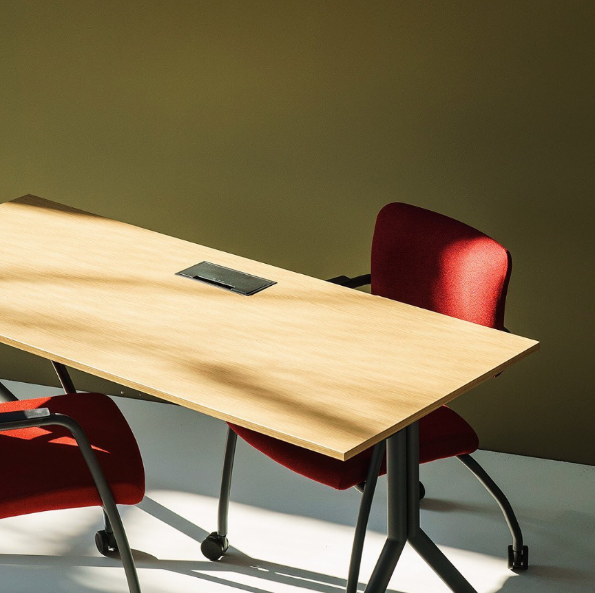 gavina meeting table