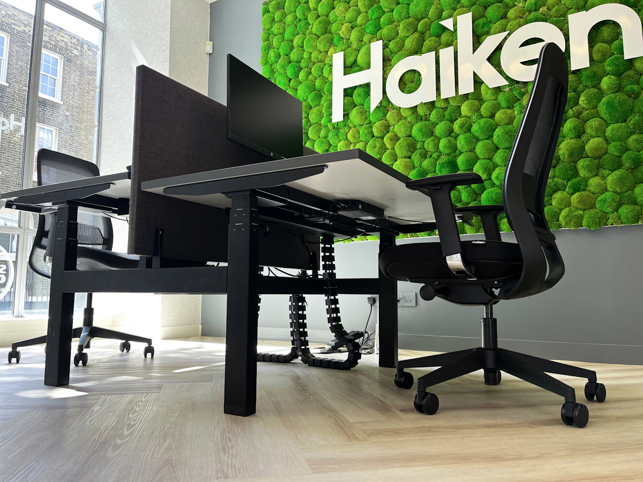 5 things to consider when choosing sustainable office furniture for your workplace