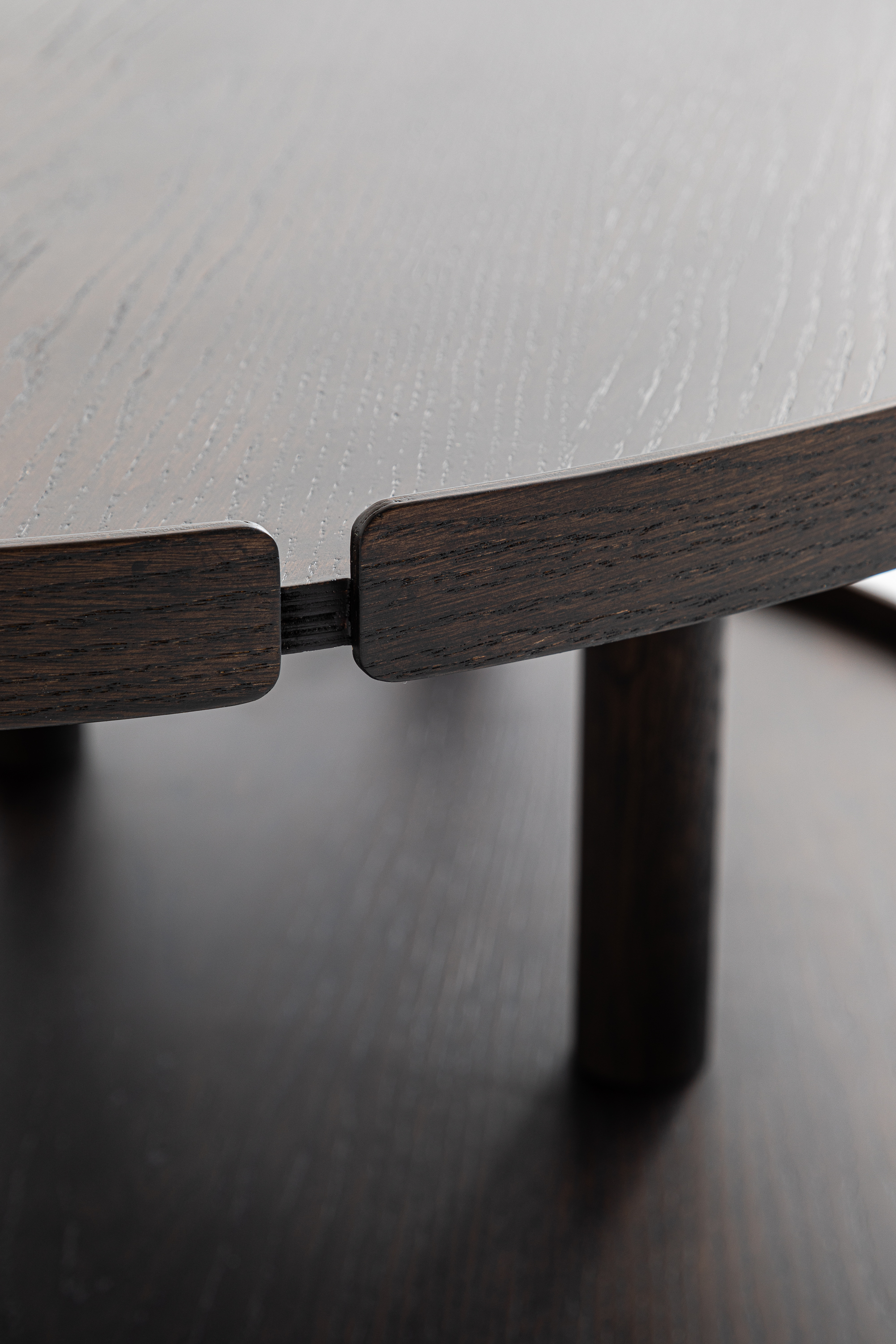 Serif coffee table close up