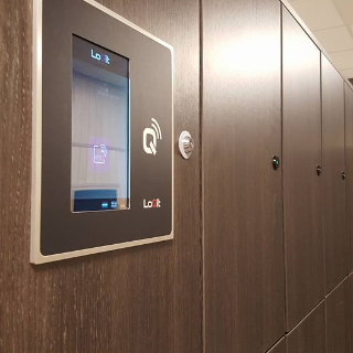 airport smart locker