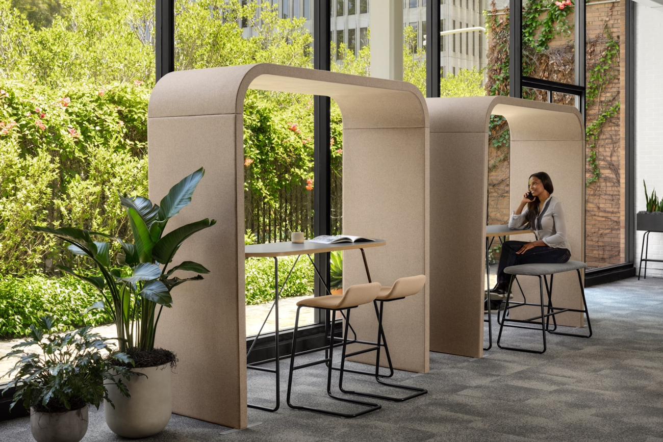 Arc sound absorption